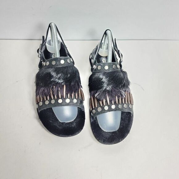 Ugg   - Picture 5 of 12